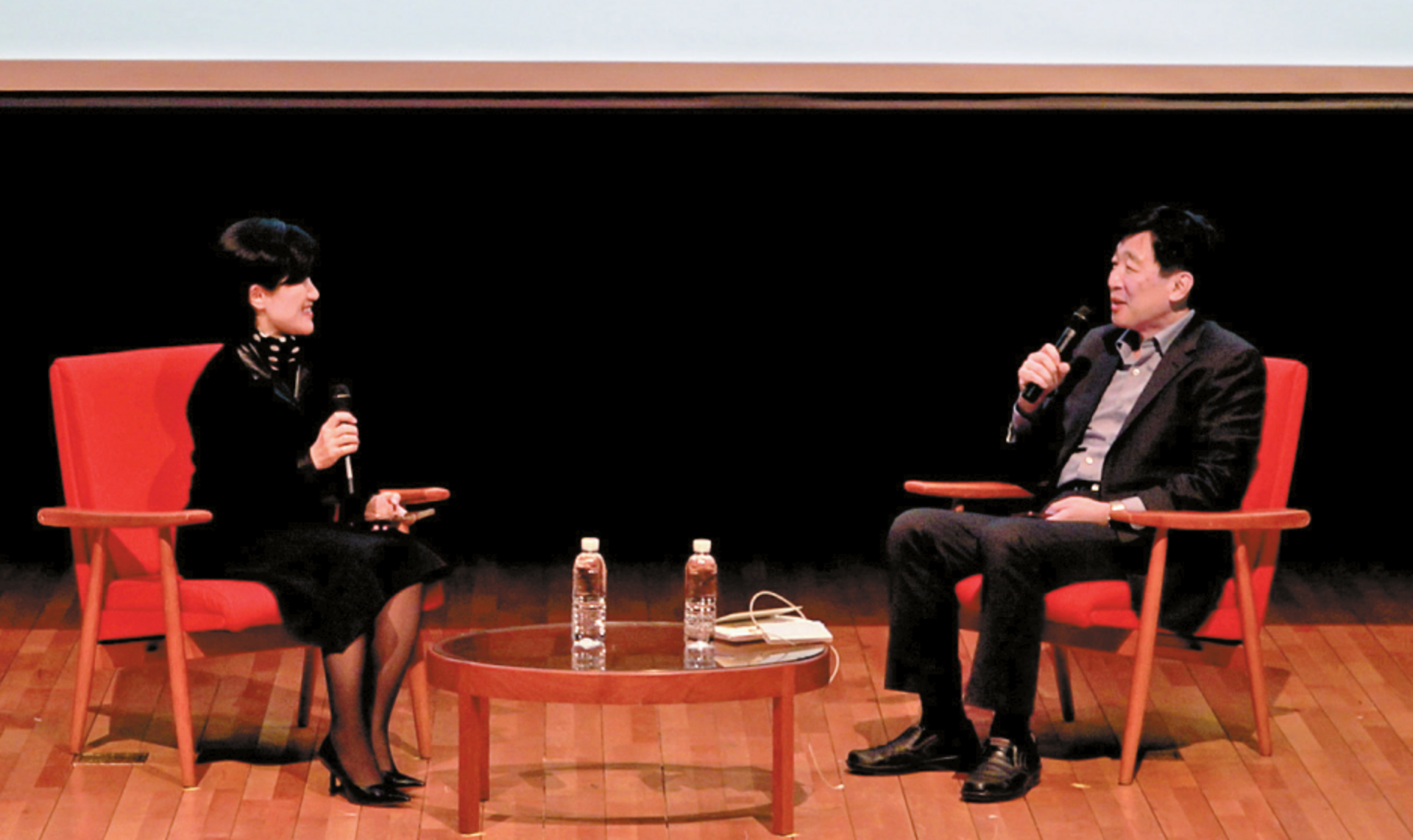 뉴스브랜드군 타운홀 미팅